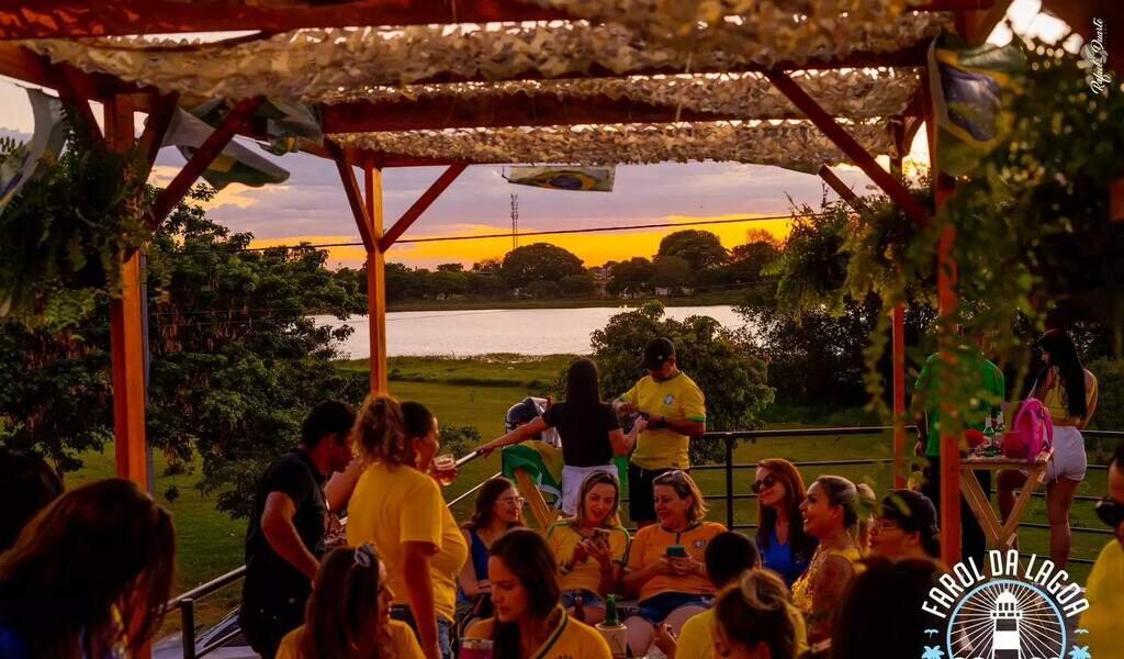 Bar com vibe praiana vira point de samba e forró na Lagoa Itatiaia ...