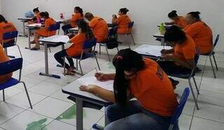 Mais de 3,9 mil matrículas foram efetivadas no ensino regular dentro das unidades prisionais em Mato Grosso do Sul. (Foto: Divulgação/Agepen)