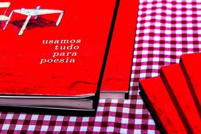 Em obra de estreia, Ale Coelho mostra versatilidade da poesia 