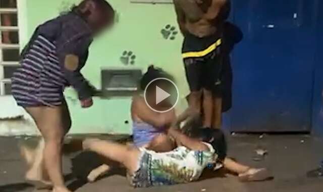 V&iacute;deo mostra espancamento e morador diz que problema &eacute; recorrente 