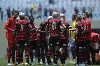 Rubro-negro não conseguiu furar defesa cearence (Foto: Adriano Fontes/Flamengo / Gazeta Esportiva)