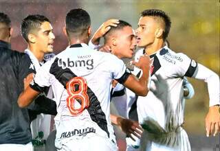 Jogadores do Vasco comemoram gols de hoje. (Foto: Divulgação/Vasco da Gama)