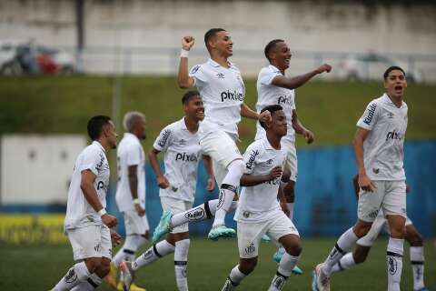 No primeiro jogo ap&oacute;s a despedida de Pel&eacute;, Santos vence por 3 a 1 na Copinha