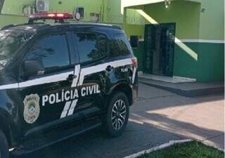 Mulher &eacute; abusada sexualmente ap&oacute;s ter casa invadida por trio armado