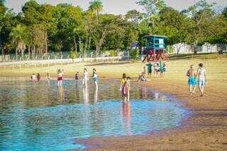 Prefeitura fecha Balne&aacute;rio Municipal ap&oacute;s ataque de piranhas