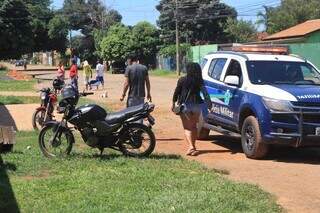 Pitbull e labrador fogem, invadem casa, matam 3 animais e morrem baleados