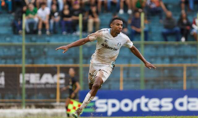 Gr&ecirc;mio avan&ccedil;a para a segunda fase da Copinha