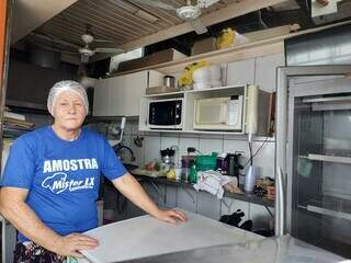 Ercy abraçou o sonho do marido e cozinha é nova companheira. (Foto: Aletheya Alves)