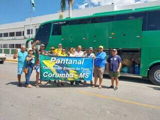 Grupo de bolsonaristas de Corumbá que foi com tudo pago para Brasília participar de atos antidemocráticos. (Foto: Direto das Ruas)