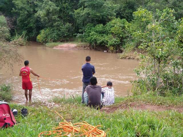 Corpo de adolescente de 16 anos que desapareceu em c&oacute;rrego &eacute; encontrado