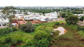 Buraco que originou &quot;tsunami&quot; na Vila Nasser &eacute; problema antigo