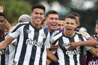 Kevyson e Deivid marcaram os gols santistas diante do São Bernardo (Foto: Divulgação)