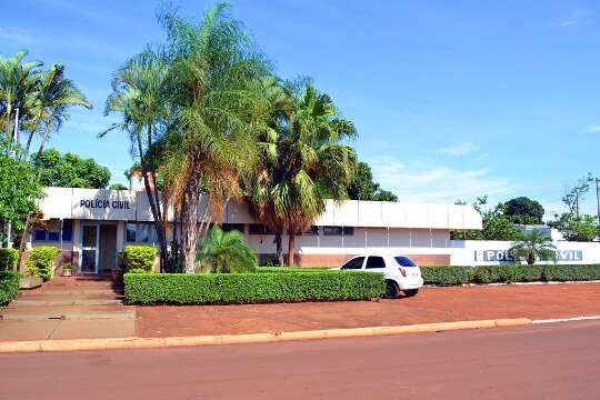 Passageiro morre após motorista perder o controle e caminhonete capotar