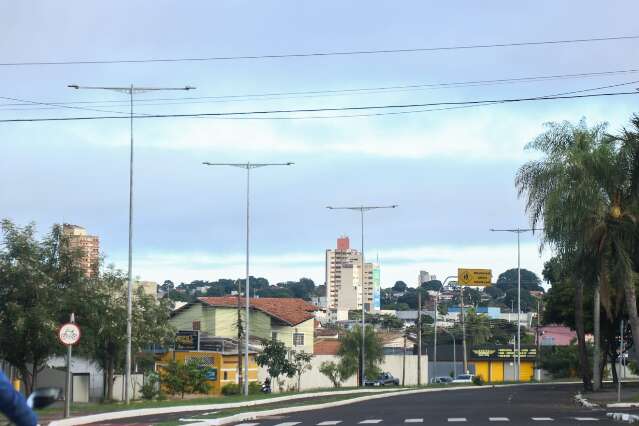 Domingo amanhece com c&eacute;u claro e m&aacute;xima deve ser de 30&deg;C na Capital