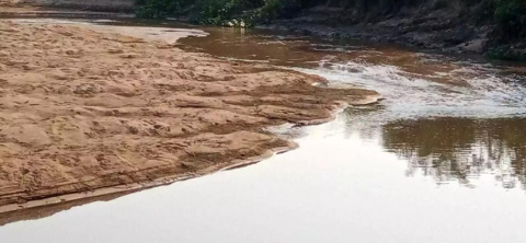 Casal desaparece enquanto nadava nas águas do Rio Amonguijá 