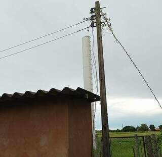 Comerciante &eacute; flagrada furtando energia de pr&eacute;dio de prefeitura