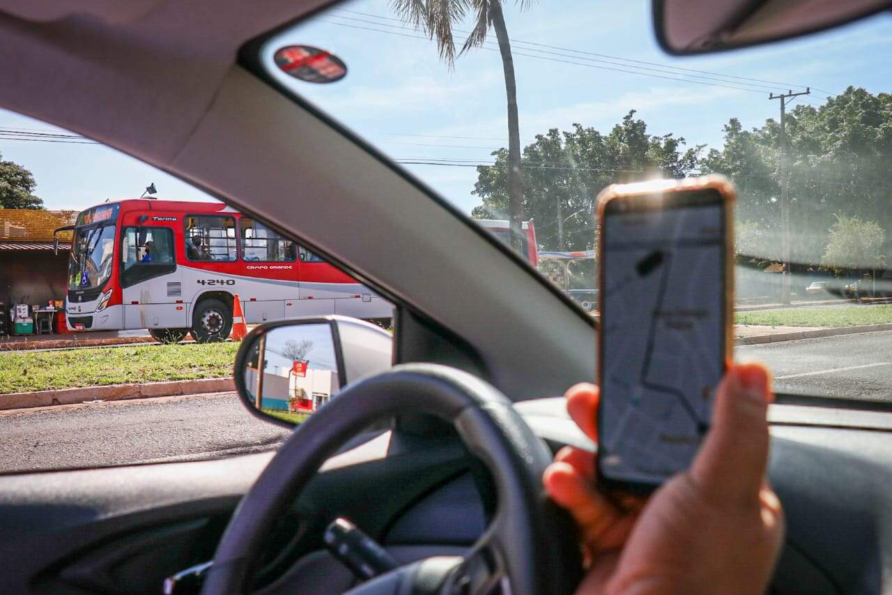 Com paralisação dos ônibus, motoristas de aplicativo esperam lucrar mais