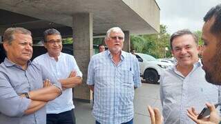 Da esquerda para a direita: deputado estadual Amarildo Cruz, vereador Ayrton Araújo, deputado estadual eleito Zeca do PT e deputado federal Vander Loubet antes do encontro com o governador, na semana passada. (Foto: Renata Volpe/Arquivo)