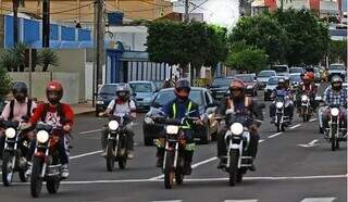 Donos de motos de até 162 cilindradas podem ter anistia de licenciamento e IPVA. (Foto: Detran-MS, Arquivo)