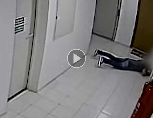 Denunciado por invadir apartamento de vizinha alega transtorno mental 