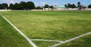 Campo do Estádio Municipal André Borges, em Coxim (Foto: Divulgação)