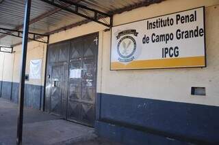 Fachada do Instituto Penal de Campo Grande, onde Fúlvio era diretor quando foi preso. (Foto: Arquivo)