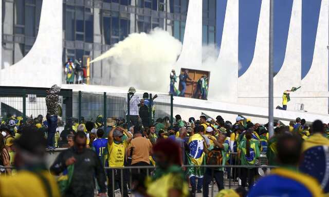 Sem contato desde atos em Bras&iacute;lia, casal de Dourados aguarda soltura da filha