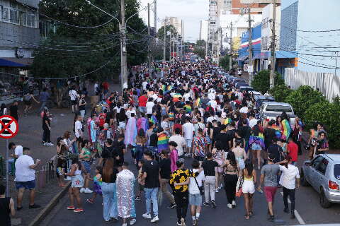 Moradores do 14º estado mais fatal para LGBT+ sobrevivem, mas não sem violência