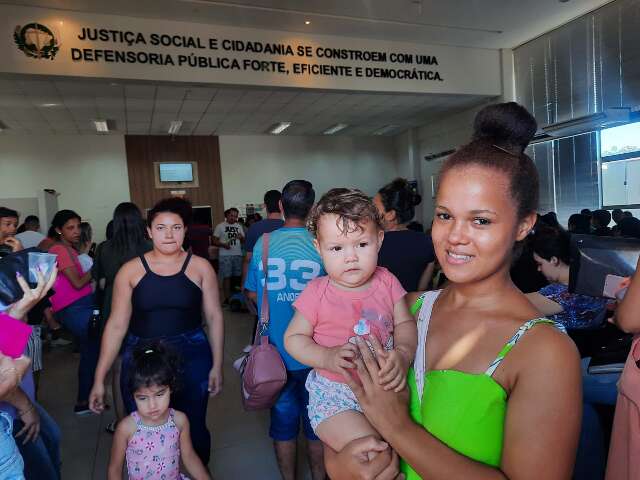 Sem vaga para filhos em creches, 220 v&atilde;o &agrave; Defensoria para abrir a&ccedil;&atilde;o na Justi&ccedil;a