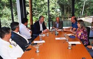 Reunião com autoridades do Chile e de Mato Grosso do Sul, na última quinta-feira (Foto: Divulgação/Semagro)