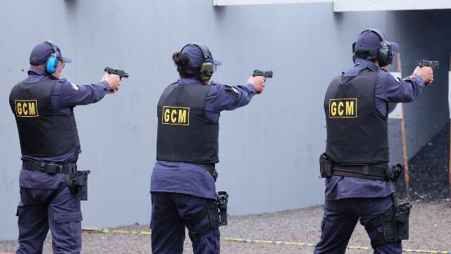 Guardas querem que prefeitura assuma custos com porte de arma