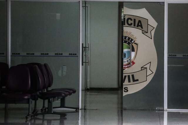 Pedreiro nega estupro, diz que filha de 13 anos via &quot;porn&ocirc;s&quot; e namorava