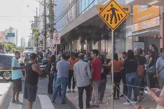 Funcionários foram retirados às pressas do shopping em novembro de 2022 (Foto: Marcos Maluf)