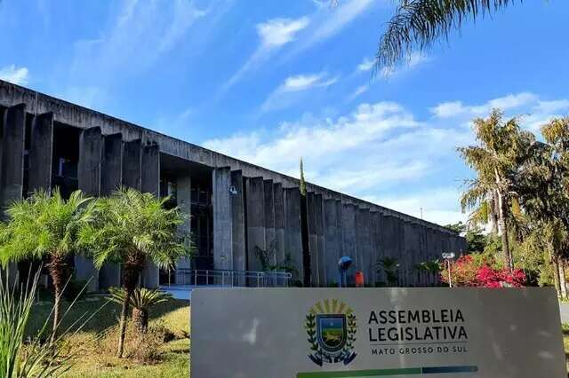 Ap&oacute;s quatro anos, 7 deputados de MS n&atilde;o reeleitos deixam cargos