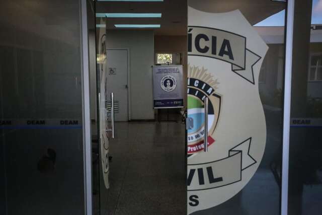 Menina de 14 anos tem beb&ecirc; ap&oacute;s passar mal e padrasto acaba preso 