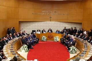 Plenário do Tribunal de Justiça durante evento de posse da nova presidência. (Foto: Alex Machado)