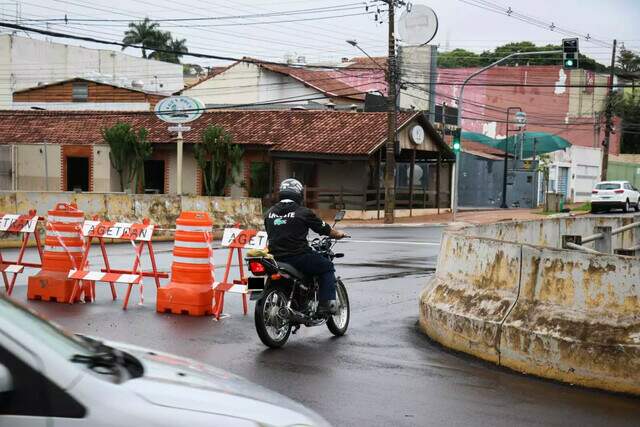 Ap S Chuvas Ponte Da Avenida Fernando Corr A Da Costa Interditada Capital Campo Grande News