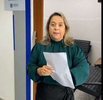 Deputada come&ccedil;a mandato com recado a &quot;machos escrotos&quot;