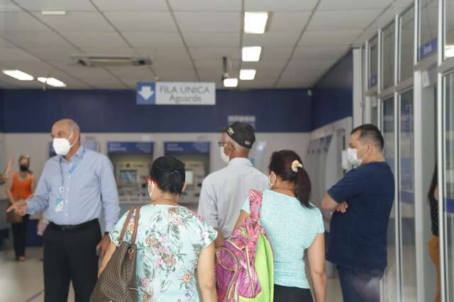 Nascidos em fevereiro j&aacute; podem fazer saque-anivers&aacute;rio do FGTS
