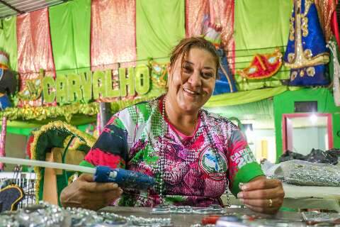 Com hist&oacute;ria de amor na Carvalho, Jana&iacute;na quer tirar grito da garganta