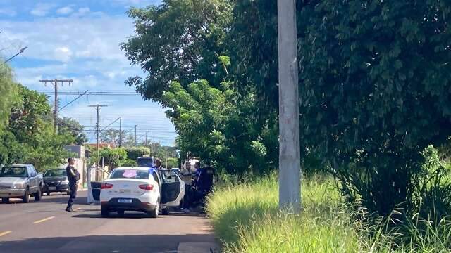 Homem denunciado por agress&atilde;o &eacute; preso ao rondar delegacia para coagir v&iacute;tima