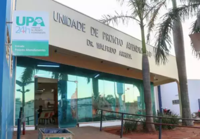  Recepcionista joga &aacute;lcool em m&atilde;e de paciente e apanha