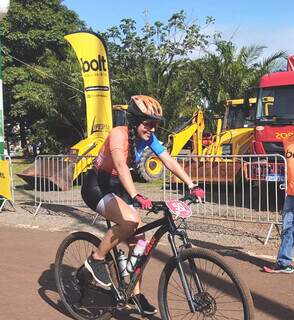 Daiane Silva carregou toda a família para torcer por ela na primeira competição de ciclismo da vida. (Foto: Arquivo pessoal)