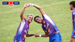 Jogadores da Serc comemorando segundo gol da partida (Foto: Coxim AC)
