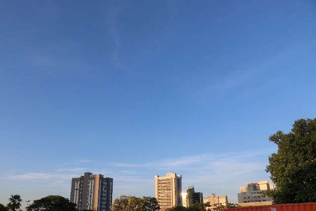 Semana come&ccedil;a com c&eacute;u claro, mas tempo segue inst&aacute;vel e tem alerta de chuva