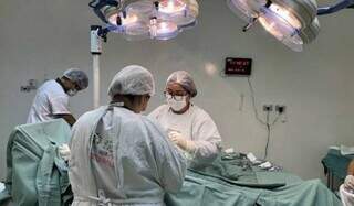 Cirurgia realizada no programa do governo estadual para reduzir espera. (Foto/Arquivo)
