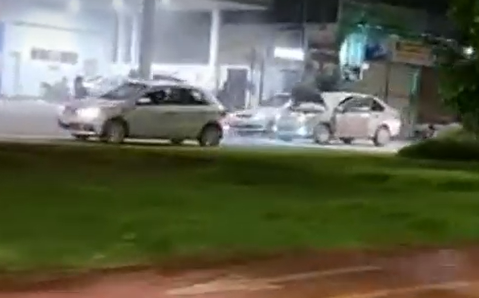 Princípio de incêndio assusta motoristas em plena Avenida Afonso Pena