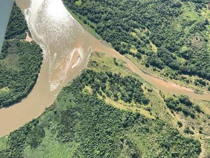 Chuva inundou 150 km de curso do Rio Taquari que estava seco há 3 anos