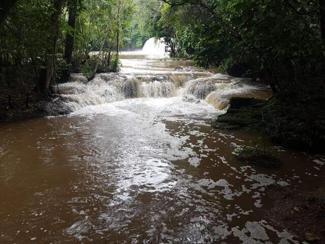 Como a &aacute;gua deixou de ser cristalina na capital do ecoturismo