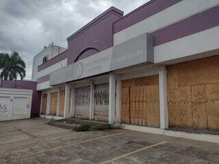 Rua 14 de Julho vive situa&ccedil;&atilde;o de abandono na Vila Santa Dorotheia